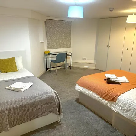 Central London Private Bedrooms In Finsbury Park Station Exterior photo