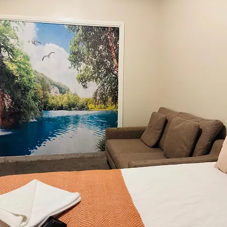 Central London Private Bedrooms In Finsbury Park Station Exterior photo