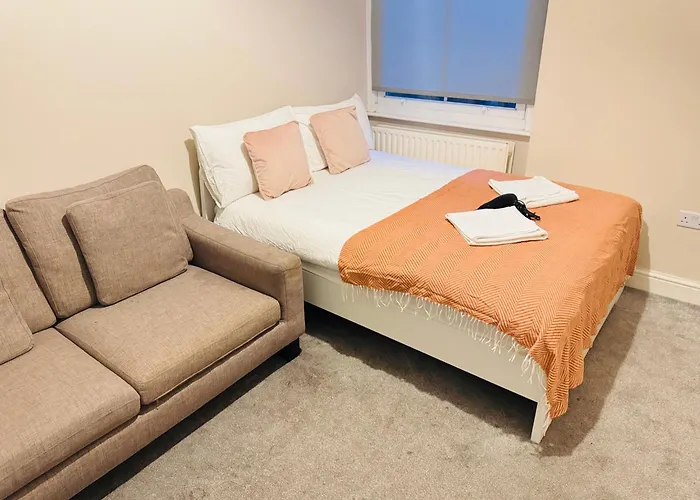 Central London Private Bedrooms In Finsbury Park Station